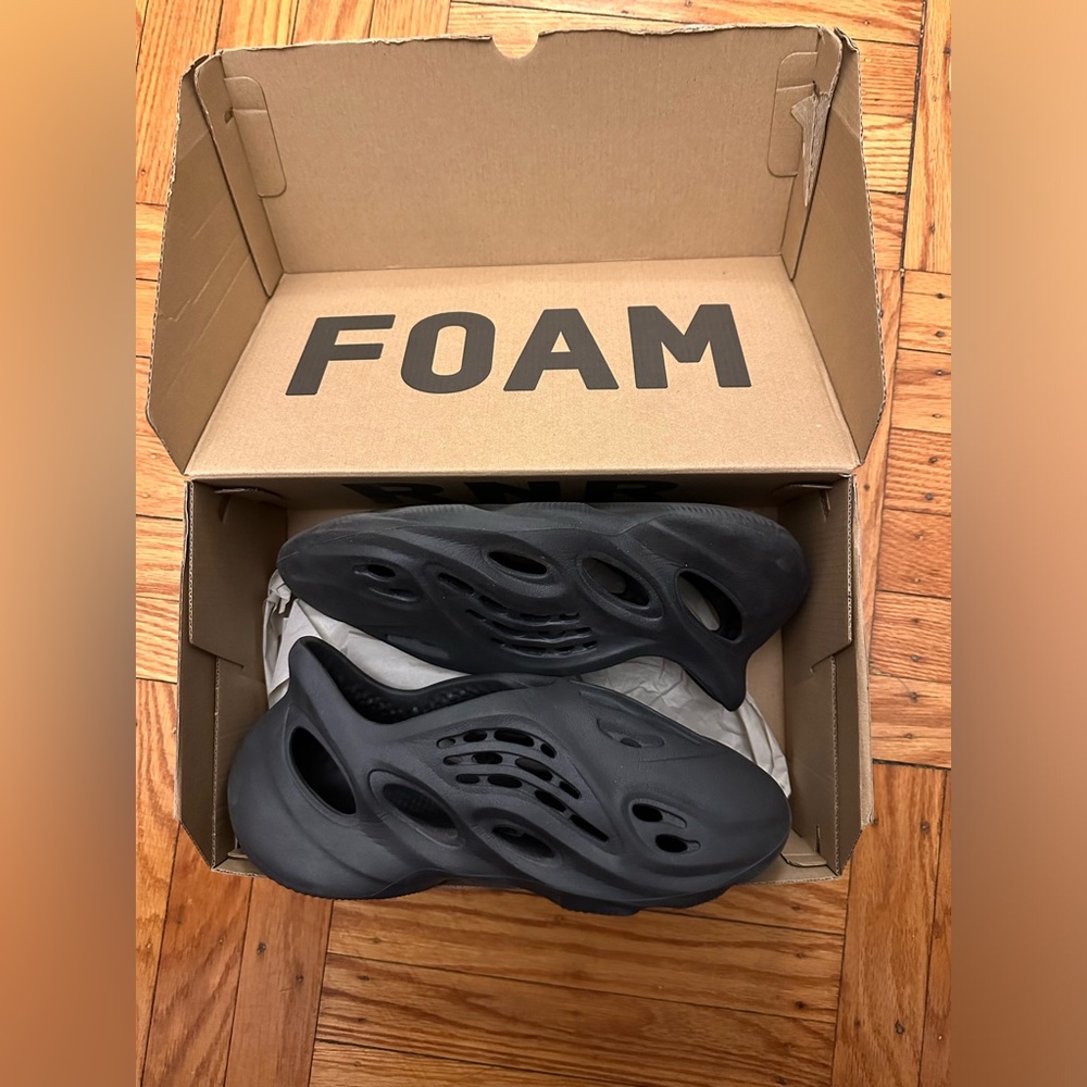 Yeezy foam runners